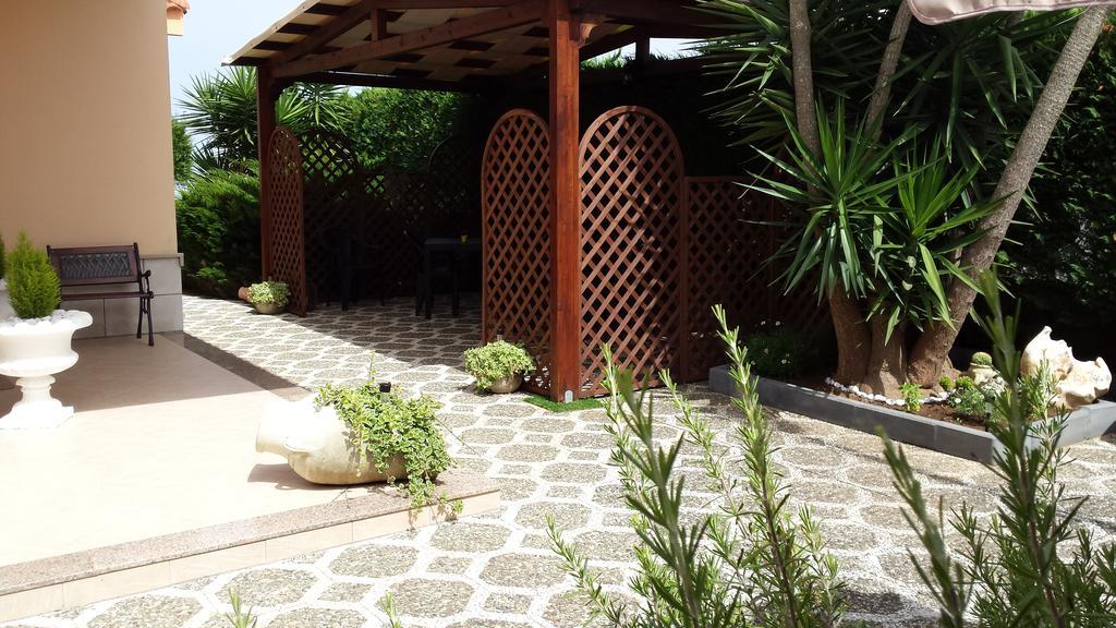 B&B L'Oasi Del Sole 乌瓜诺拉基耶萨 外观 照片